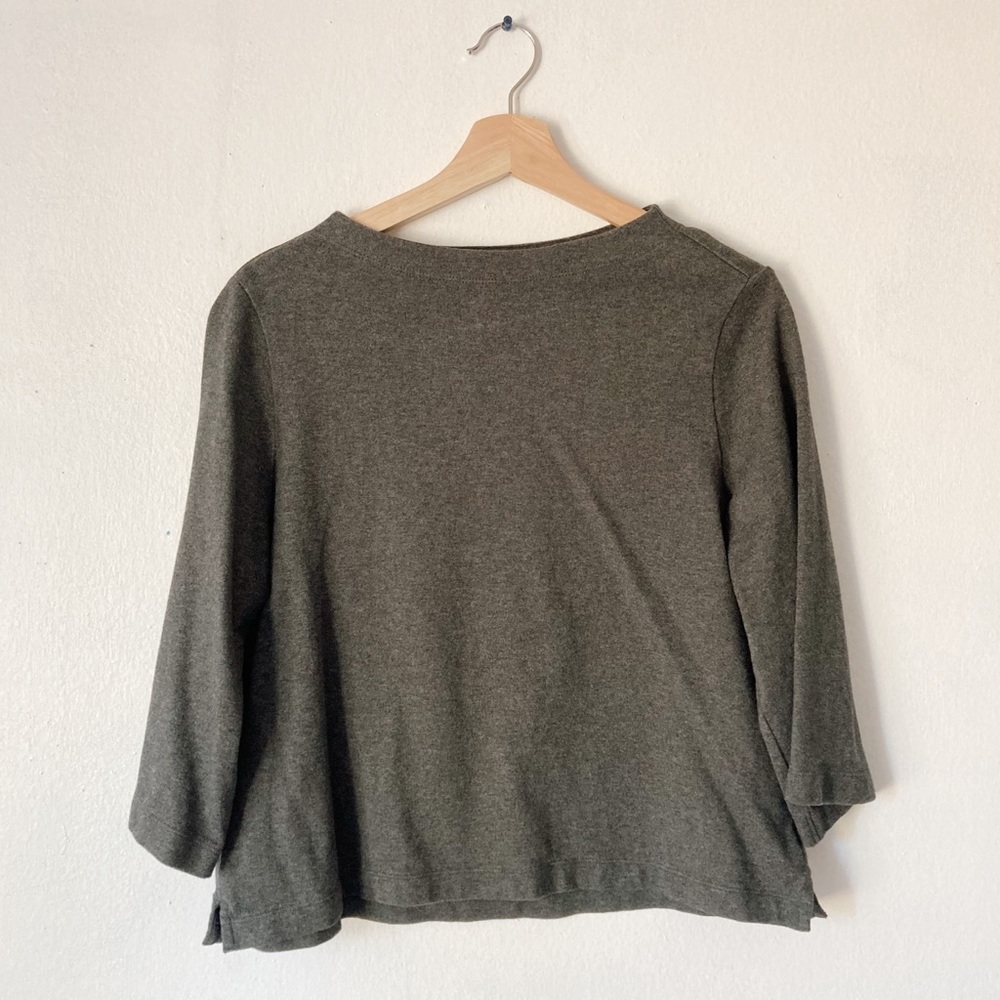 Uniqlo top